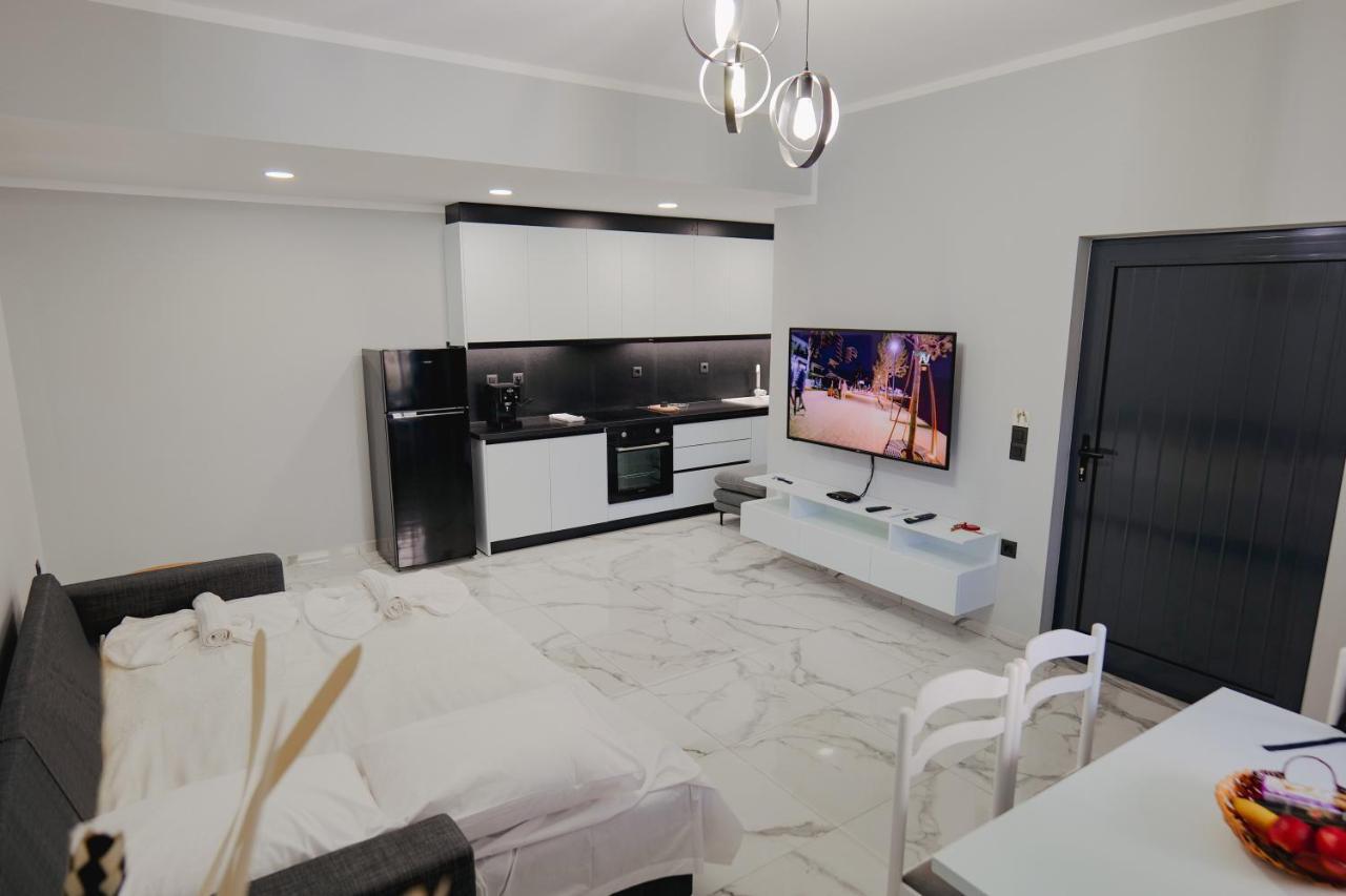 Iphigenia Luxury Flat Apartment Sarande Exterior photo