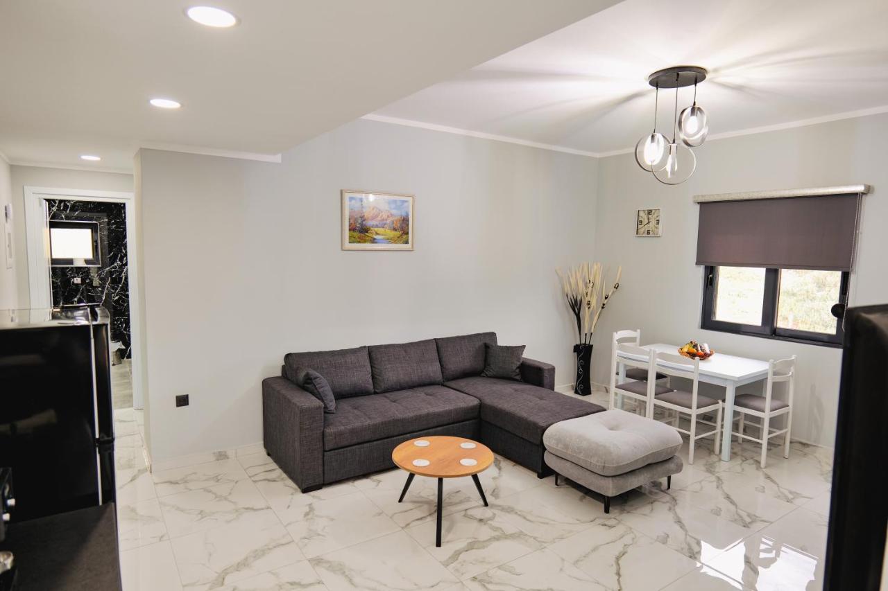 Iphigenia Luxury Flat Apartment Sarande Exterior photo